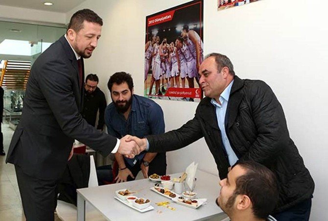 Hidayet Türkoğlu Ve Ömer Onan Engelli Sporcuları Ağırladı