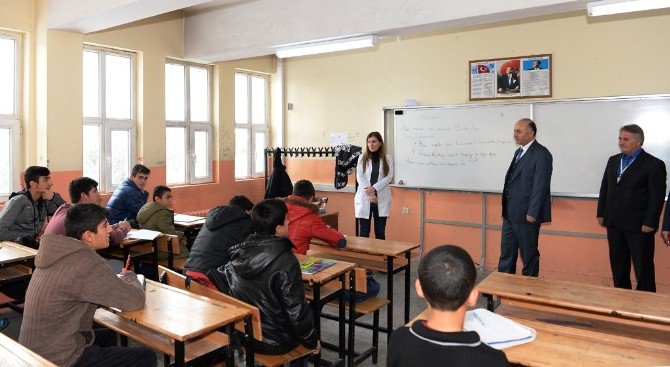 Vali Azizoğlu, “Muhtaç Öğrencinin Vebali Benden Sorulur”