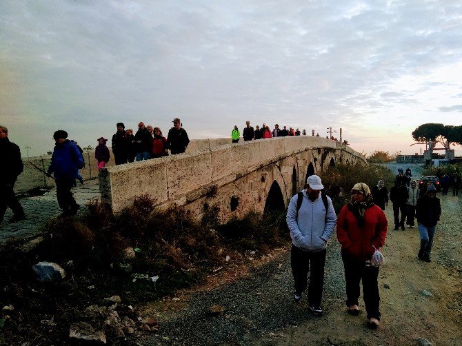 Sökeli Doğaseverler Bu Kez Akropolis’e Yürüdü