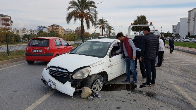 Otomobilin Lastiği Patladı: 1 Yaralı