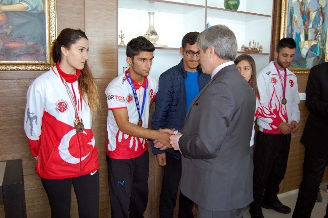 Bitlis’e “Spor Köyü” Müjdesi