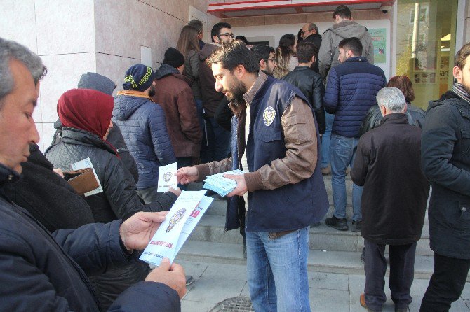 Bolu’da Polisler Dolandırıcılara Karşı Uyardılar