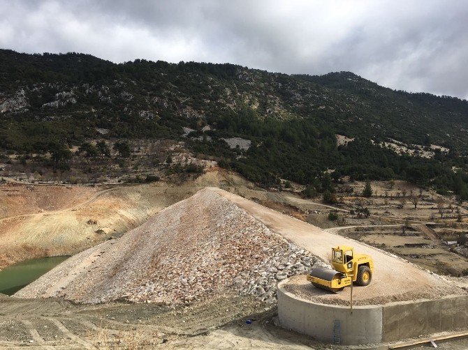 Kaş İkizce Barajı’nın Gövde Dolgusu Tamamlandı