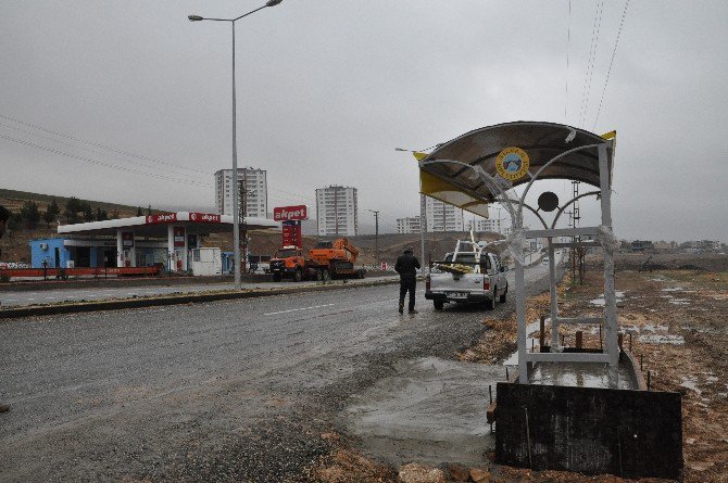 Silvan Belediyesi Yeni Duraklar Yaptı