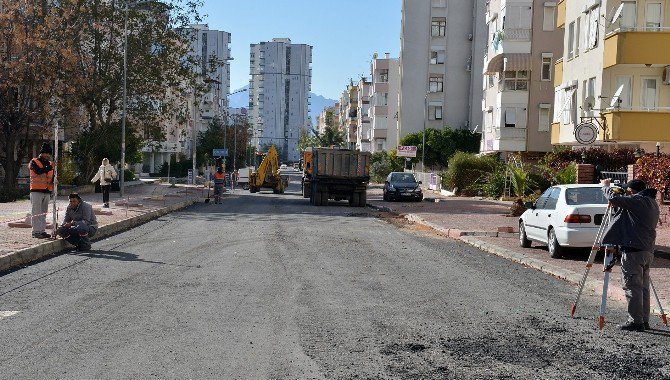 Muratpaşa’dan Savaş Caddesine Asfalt