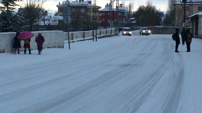 Van’da Okullar 1 Gün Tatil