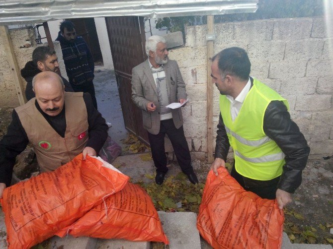 Kahta’da Kömür Ve Battaniye Yardımı Yapıldı