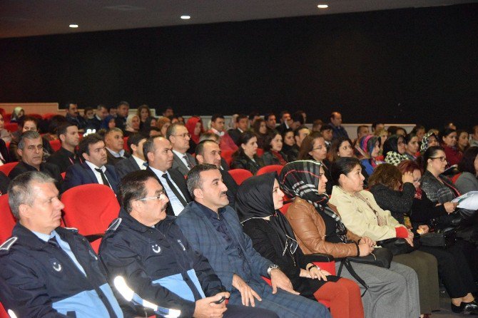 Belediye Personeline “Etkili İletişim Becerileri” Semineri