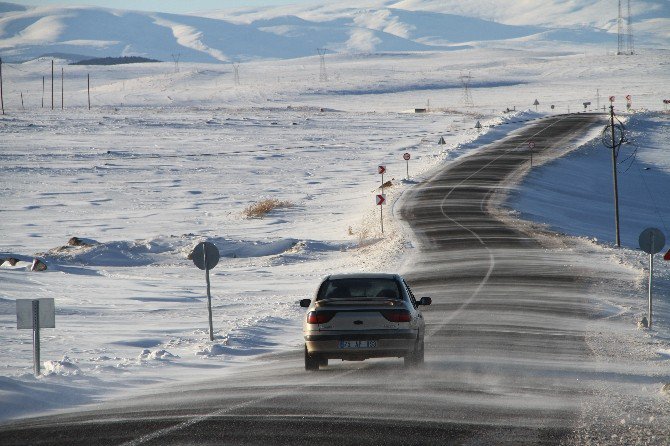 Ardahan’da Tipi Ulaşımı Olumsuz Etkiliyor