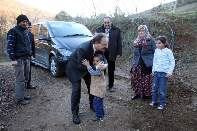 Başkan Şahin, Evi Yanan Aileyi Ziyaret Etti