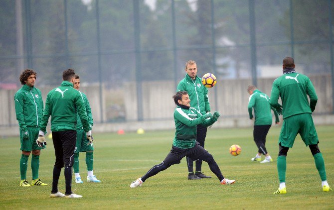 Bursaspor, Beşiktaş Maçı Hazırlıklarına Moralli Başladı