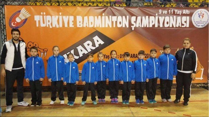 Badminton’ta Edirneli Sporcular Derecelerle Döndü