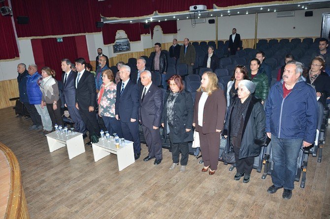 Foça Kent Konseyinde Orhan Gürer Güven Tazeledi