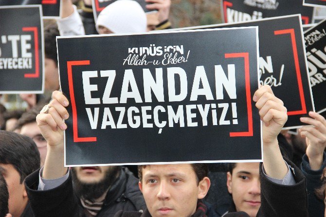 İstanbul’da İsrail’e Karşı ’Ezan’ Protestosu