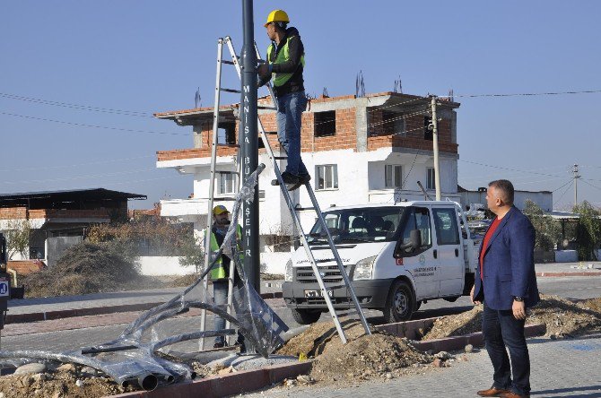 Akhisar Ring Yolunda Aydınlatma Çalışmaları Başladı