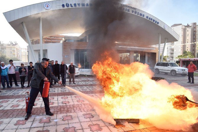 Süleyman Erol Yüzme Havuzunda Yangın Tatbikatı