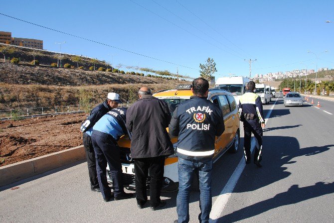 Şanlıurfa’da Öğrenci Servisleri Ve Taksiler Denetlendi