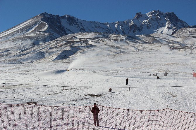 Erciyes’te Kayak Sezonu Hafta Sonu Açılıyor