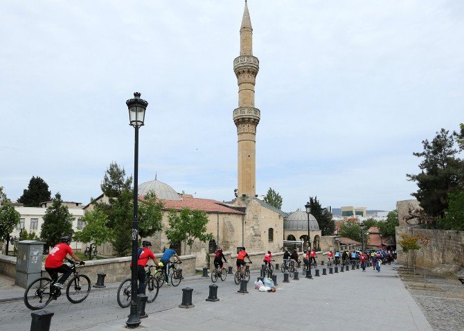 ’’25 Aralık Kurtuluş Kupası’’ Yarışları Başlıyor