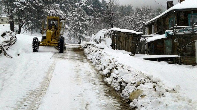 Bartın’ın Yüksek Kesimlerde Kar Kalınlığı 30 Santime Ulaştı