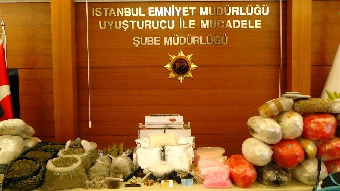 Bebek Arabasıyla Uyuşturucu Satan Şebeke Çökertildi