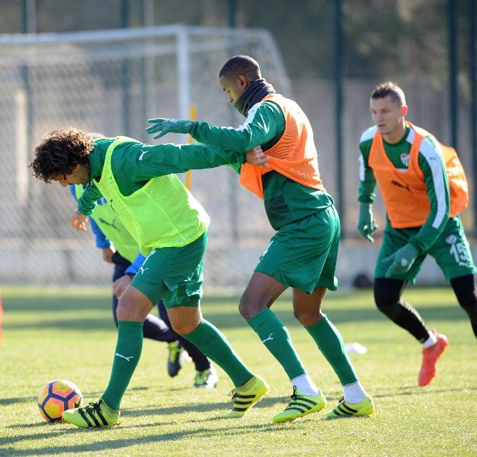 Bursaspor’da Beşiktaş Maçı Hazırlıkları Sürüyor