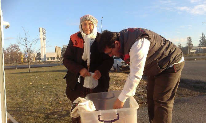 Eskişehir’in 75 Yaşındaki ’Simitçi Ablası’