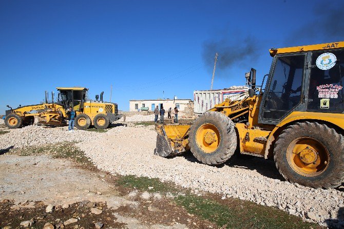 Haliliye’den Keçili Kırsal Mahallesinde Yol Yapım Çalışması