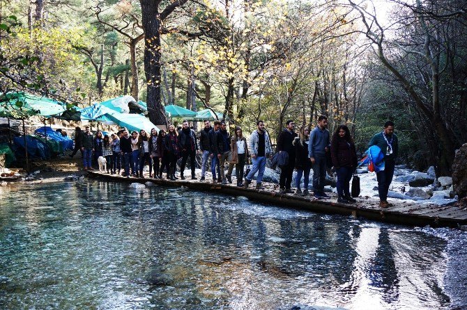 Üniversiteliler Kaz Dağı Ve Madra Dağını Gezdi