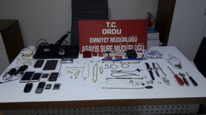 Emniyet Müdürü Başarılı Polisleri Onurlandırdı