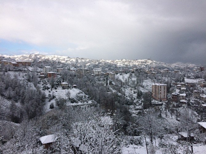 Rize’de Dört İlçede Okullar Tatil Edildi