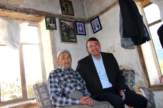 Başkan Turgut’tan Yaşlılara Ziyaret