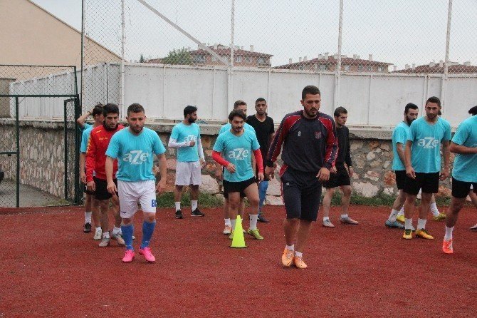 Bilecikspor Zorlu Söğüt Spor Deplasmanının Hazırlıklarını Tamamladı