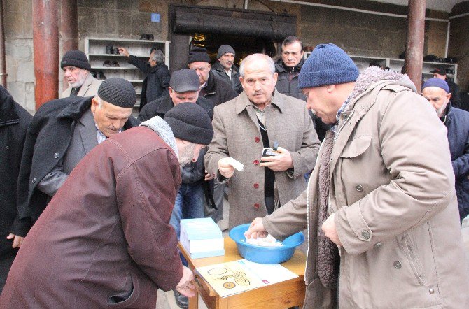 Halep’te Hayatını Kaybedenler İçin Gıyabi Cenaze Namazı