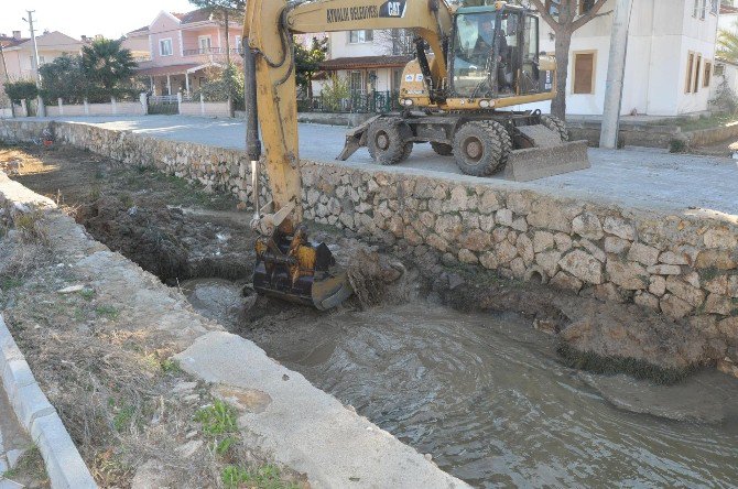 Belediye Başkanı Gençer Ve Baski Müdürü Çavdar’dan Laka Deresi’nde İnceleme