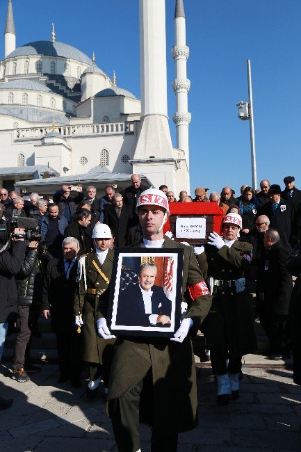 Eski Tbmm Başkanı Sezgin Son Yolculuğuna Uğurlandı