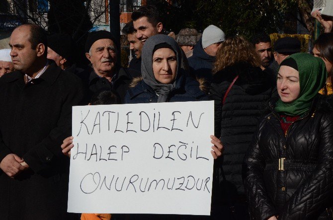 Halep’de Ölenler İçin Gıyabi Cenaze Namazı Kılındı