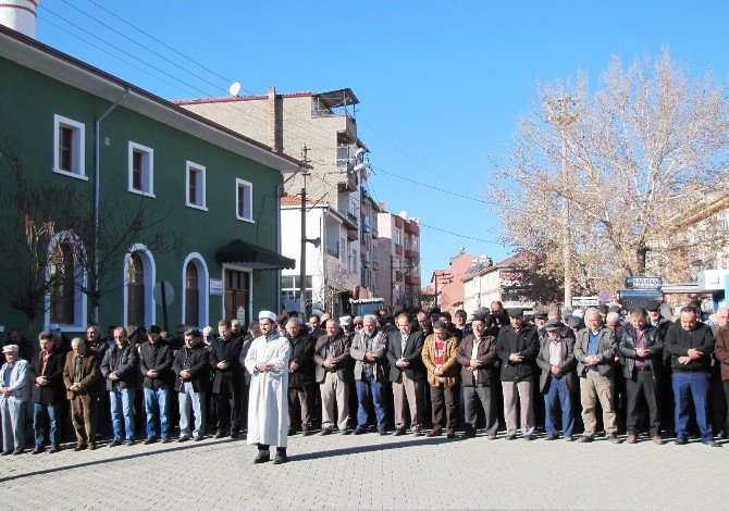 Hisarcık’ta Halep Şehitleri İçin Gıyabi Cenaze Namazı