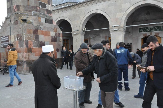 Kars’ta Halep’te Katledilenler İçin Gıyabi Cenaze Namazı Kılındı