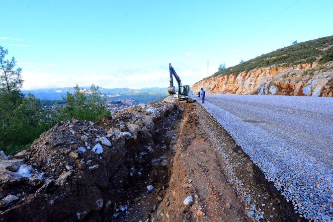 Kavaklıdere’nin İçme Suyu Hatları Yenilendi