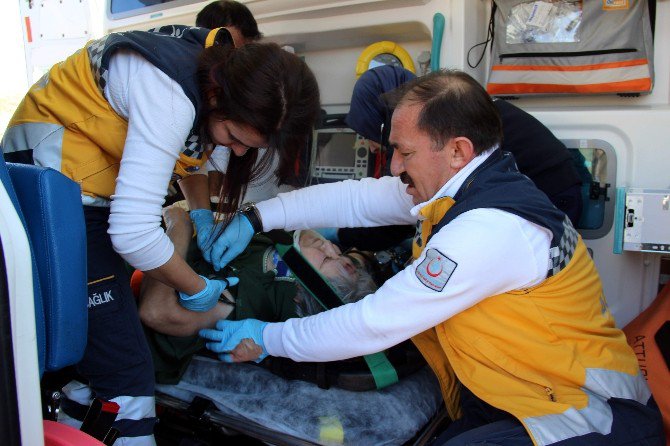 Kütahya’da Trafik Kazası: 2 Yaralı