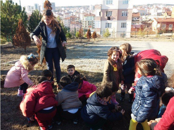 Minikler Demokrasi Şehitleri İçin Fidan Dikti