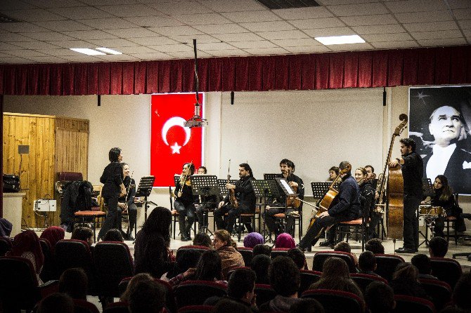 Lisede Opera Etkinliği