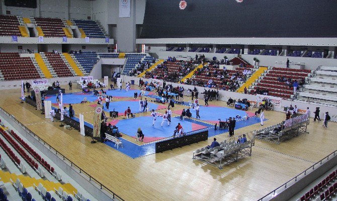 Kulüpler Türkiye Tekvando Şampiyonası Mersin’de Başladı