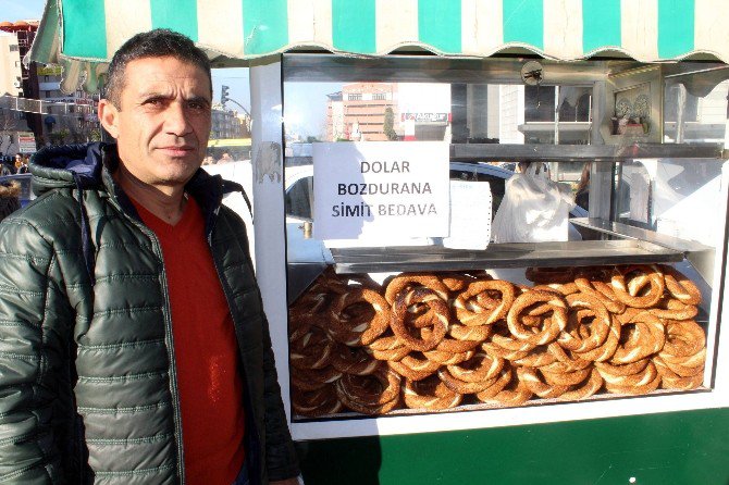 Gaziden Dolar Bozdurana Simit Bedava