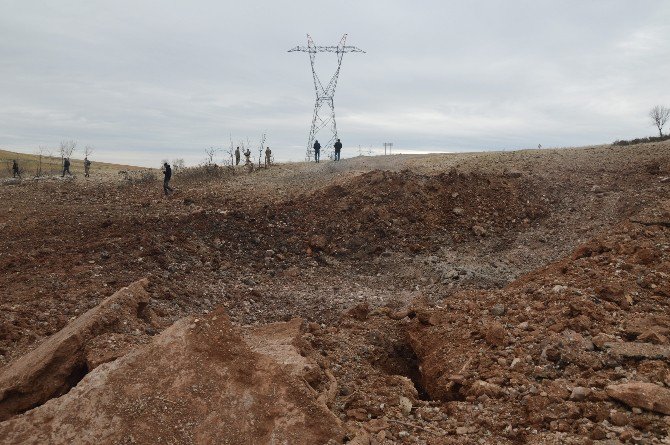 Diyarbakır’da Saldırı Sonrası 3.5 Metre Derinliğinde Çukur Açıldı