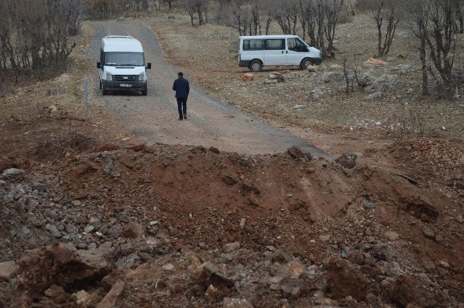 Diyarbakır’da Saldırı Sonrası 3.5 Metre Derinliğinde Çukur Açıldı