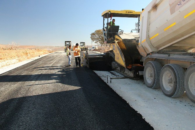 Araban-fıstıklıdağ Grup Yolundaki 3. Etap Asfalt Çalışmalarına Başlandı