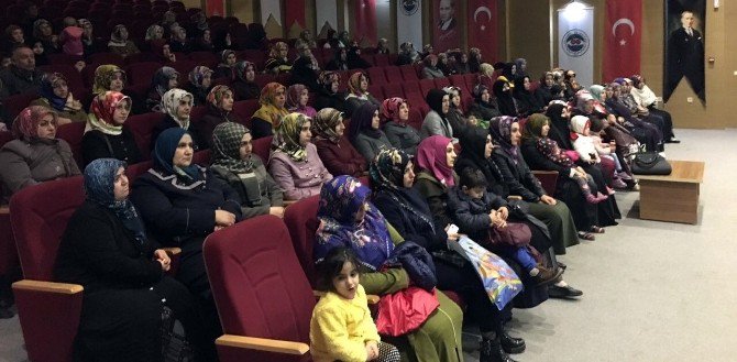 Bilgievlerinde Binlerce Aile Ve Öğrenciye Değerler Eğitim Veriliyor