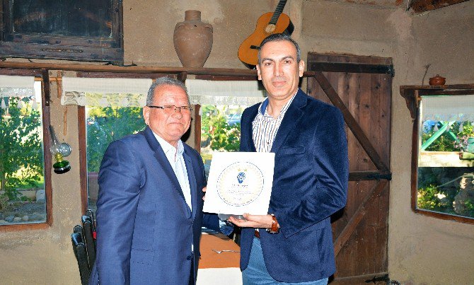 Ortaca Emniyet Müdürü Ayhan’a Plaket